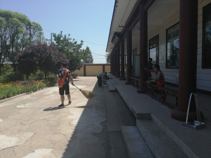 692烈士陵園活動(dòng)3.jpg 692烈士陵園活動(dòng)3.jpg